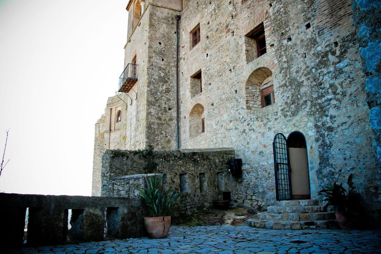 Hotel Tugasa Castillo De Castellar Castellar de la Frontera Exteriör bild