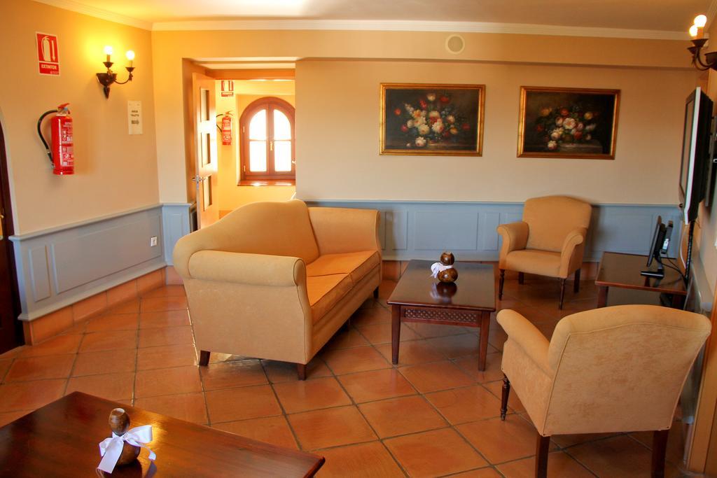 Hotel Tugasa Castillo De Castellar Castellar de la Frontera Exteriör bild